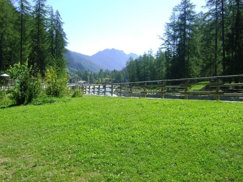 Albergo Castello Da Bonino شامبوريتشير المظهر الخارجي الصورة